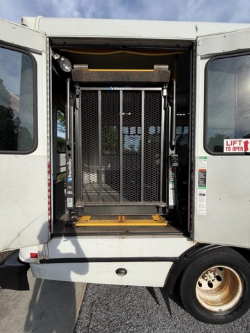 Picture of 2016 Ford E-350 ADA Shuttle Bus