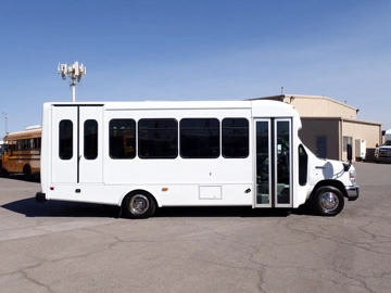 Picture of 2013 Ford E450 Starcraft Allstar ADA Shuttle Bus