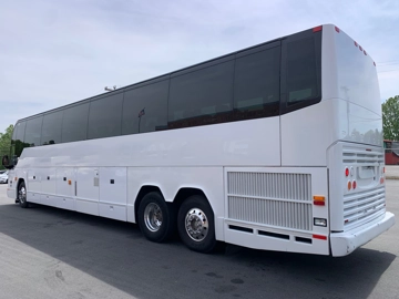 Picture of 2006 Prevost H3-45 Coach Bus
