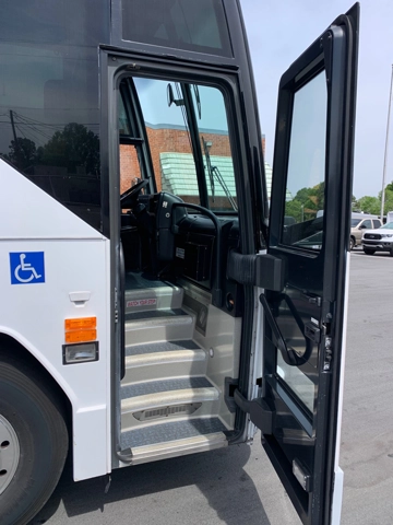 Picture of 2006 Prevost H3-45 Coach Bus