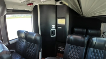 Picture of 2011 MCI J4500 Coach Bus