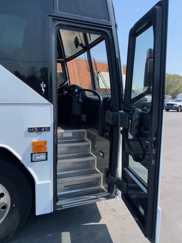 Picture of 2001 Prevost H3-45 Coach Bus