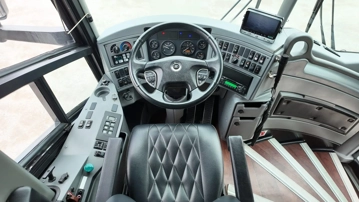 Picture of 2011 MCI J4500 Coach Bus