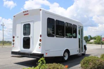 Picture of 2016 Ford E-350 Starcraft Shuttle Bus