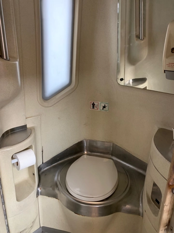 Picture of 1999 MCI 102-El3 Coach Bus