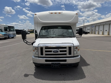Picture of 2017 Ford E450 Starcraft ADA Shuttle Bus