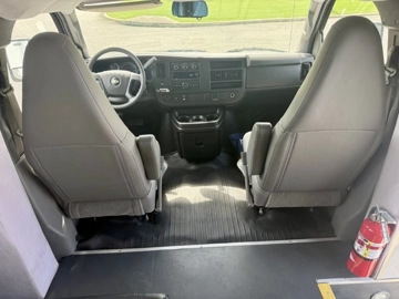 Picture of 2021 Chevrolet Starcraft Starquest ADA Shuttle Bus