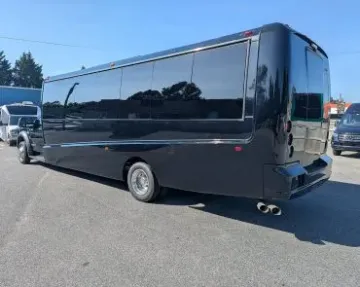 2019 Ford F550 Gm33 Limo Bus