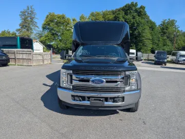 2019 Ford F550 Gm33 Limo Bus