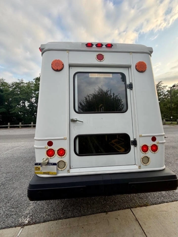 Picture of 2013 Ford E-350 ADA Shuttle Mini Bus