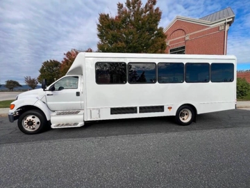 Picture of 2011 Ford F-650 Shuttle Bus