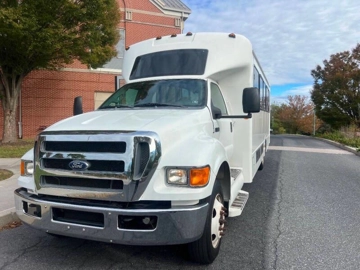 Picture of 2011 Ford F-650 Shuttle Bus