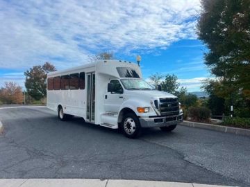Picture of 2011 Ford F-650 Shuttle Bus