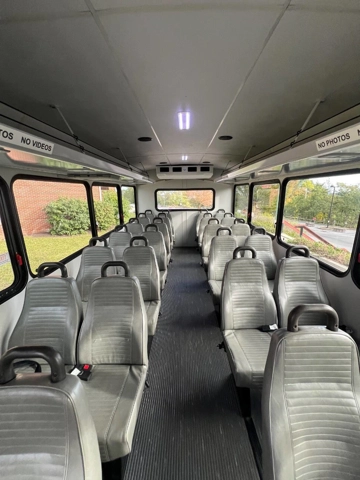Picture of 2011 Ford F-650 Shuttle Bus