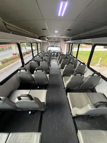 Picture of 2011 Ford F-650 Shuttle Bus
