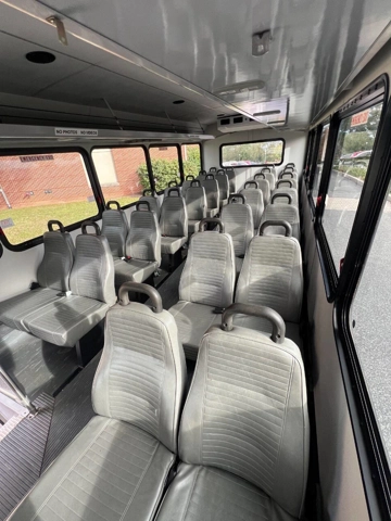 Picture of 2011 Ford F-650 Shuttle Bus