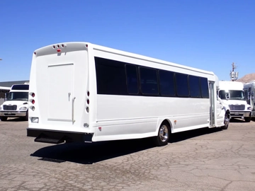 Picture of 2015 Starcraft Xlt Shuttle Bus