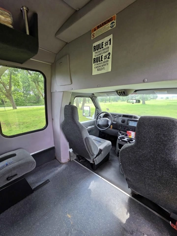 Picture of 2016 Ford E-350 14P Turtle Top