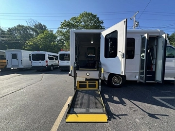 Picture of 2019 Ford E-350 ADA Shuttle Bus