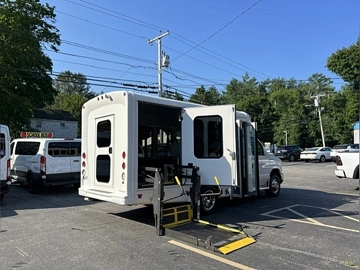 Picture of 2019 Ford E-350 ADA Shuttle Bus