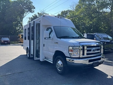 Picture of 2019 Ford E-350 ADA Shuttle Bus