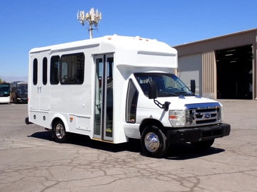 Picture of 2017 Ford E350 Glaval Universal ADA Shuttle Bus