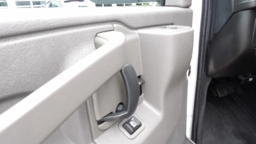 Picture of 2020 GMC Savana Passenger Van