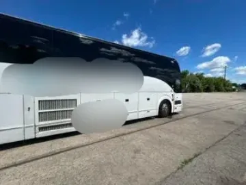 2013 Prevost H3-45