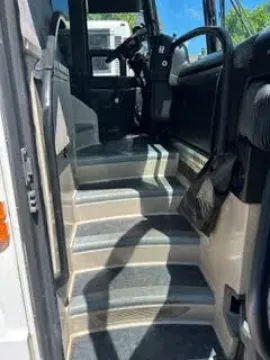 2013 Prevost H3-45
