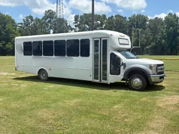 Picture of 2018 Ford F550 Shuttle Bus