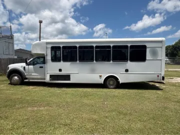 Picture of 2018 Ford F550 Shuttle Bus