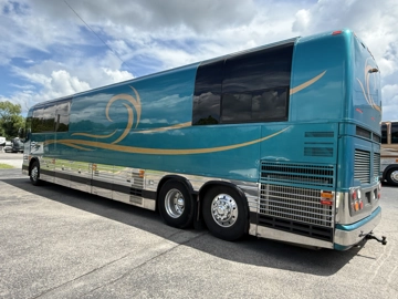 Picture of 2005 Prevost Xlii Motorcoach Conversion