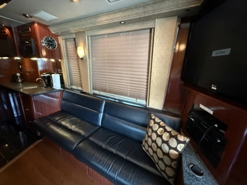 Picture of 2005 Prevost Xlii Motorcoach Conversion