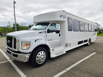 Picture of 2017 Ford F650 Startrans Shuttle Bus