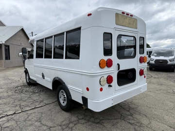 Picture of 2014 Chevrolet Express 3500 14P Activity 