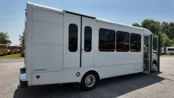 2019 FORD E-450 Starcraft 18P ADA Shuttle