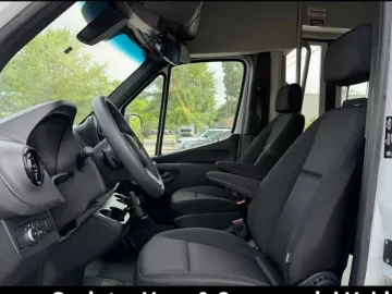 Picture of 2022 Sprinter 3500XD Starcraft 14P