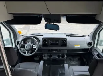 Picture of 2022 Sprinter 3500XD Starcraft 14P