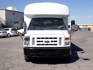 Picture of 2013 Ford E450 Starcraft Shuttle Bus