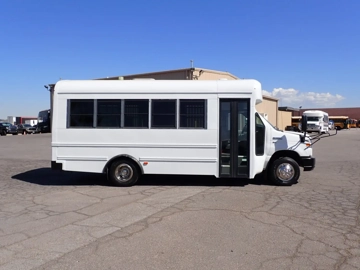 Picture of 2013 Ford E450 Starcraft Shuttle Bus
