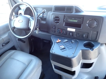 Picture of 2013 Ford E450 Starcraft Shuttle Bus