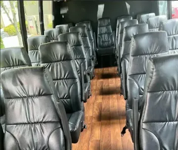 2015 Ford F-550 Eldorado 28P