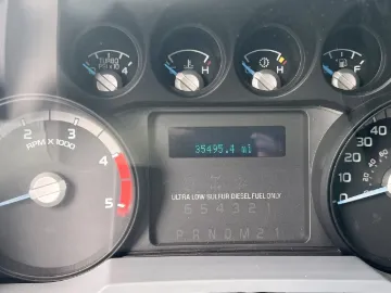 2015 Ford F-550 Eldorado 28P