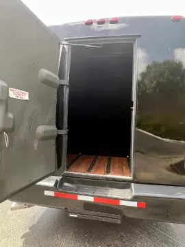2015 Ford F-550 Eldorado 28P