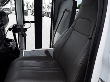 Picture of 2018 GMC 6.0L 323/4600 Shuttle Bus