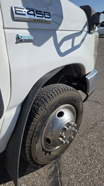 Picture of 2011 Ford E450 ADA Shuttle Bus