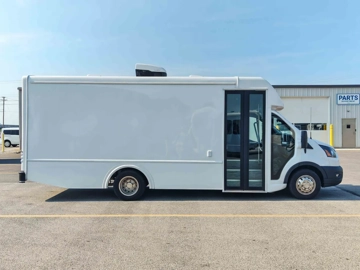Picture of 2024 Ford Transit Turtle Top Mobile Clinic