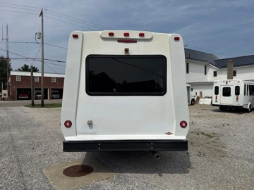 Picture of 2019 Ford E-450 Shuttle Bus