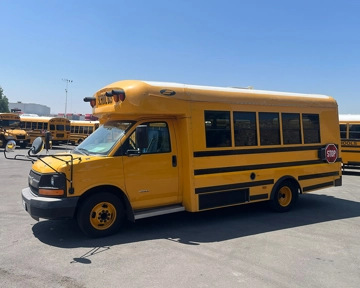 Picture of 2015 Chevrolet 4500 Starcraft School Bus