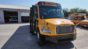2018 THOMAS B2 Bus Chassis Bus School Buses